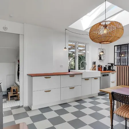 度假居 Awesome In With Wifi And 3 Bedrooms 福堡